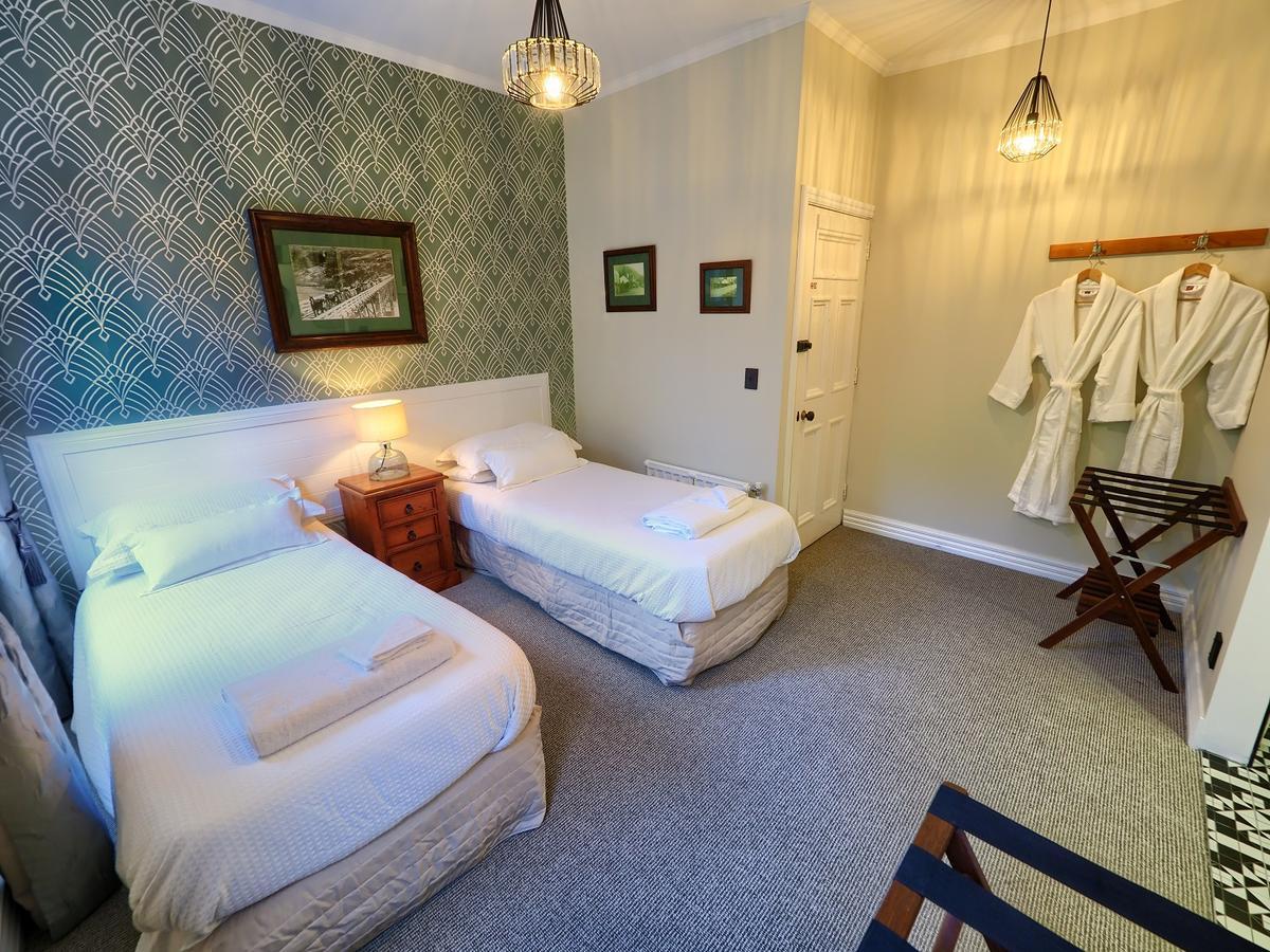 The Ferry Bed & Breakfast Queenstown Extérieur photo